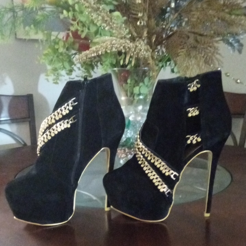 Glamorous Black and Gold Heeled Boots with Stiletto Heel